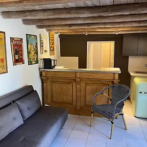 Petite Maison Indépendante Avec Accès Piscine Et Spa Hébergement de vacances Eyzin-Pinet